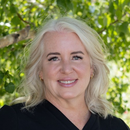 stephanie bruce headshot